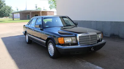 1990 Mercedes-Benz 300SE