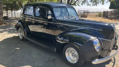 1940 Ford Standard Deluxe