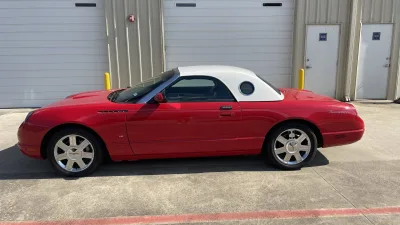 2004 Ford Thunderbird