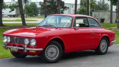 1973 Alfa Romeo 2000 GT Veloce