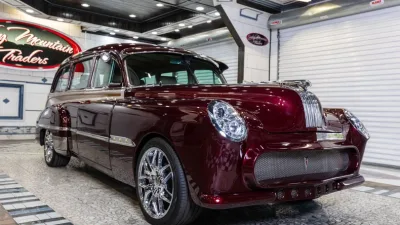 1951 Pontiac Streamliner Wagon Custom Restomod
