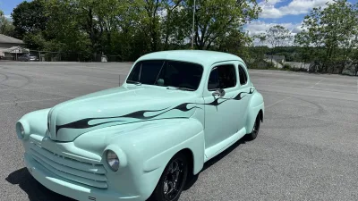 1948 Ford Super Deluxe