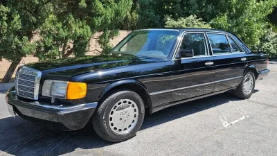 1990 Mercedes-Benz 560SEL