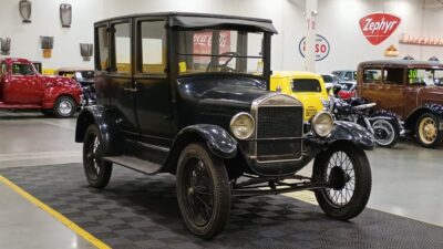 1927 Ford Model T Sedan