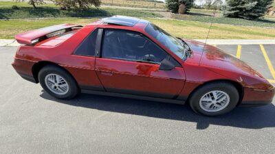 1986 Pontiac Fiero SE