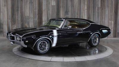 1968 Oldsmobile 442 Holiday Coupe