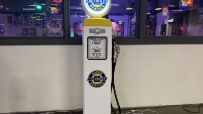 Super Chevrolet Service Replica Gas Pump