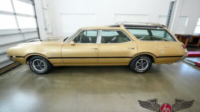 1969 Oldsmobile Vista Cruiser