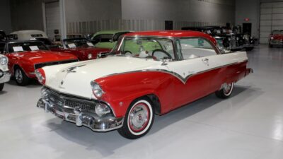 1955 Ford Fairlane Victoria