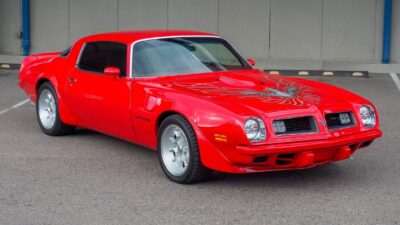 1975 Pontiac Firebird Trans Am Restomod