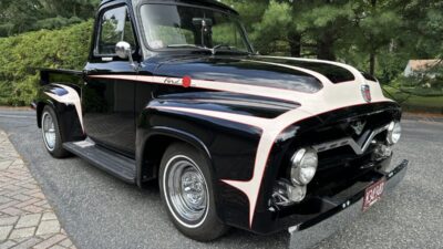 1955 Ford F-100 Pickup