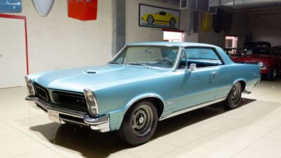 1965 Pontiac GTO Tri-Power