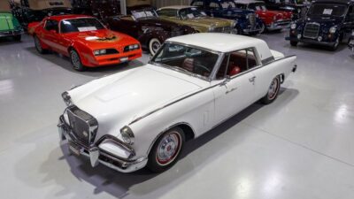 1962 Studebaker Gran Turismo Hawk