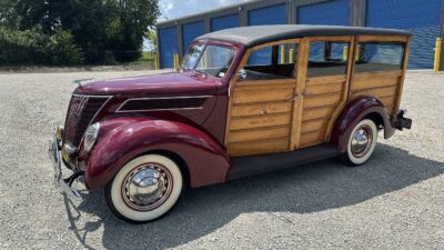1937 Ford Woodie Wagon