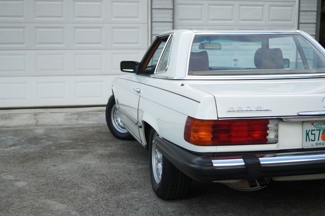 1985 Mercedes-Benz 380 17